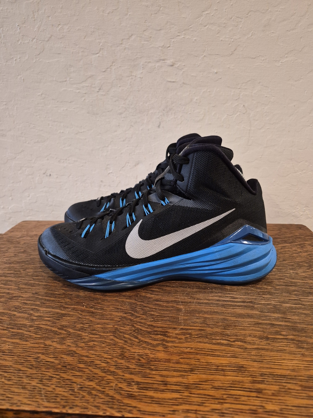 Nike Hyperdunk 2014 Athletic Basketball Shoes 
Men's Size US 7